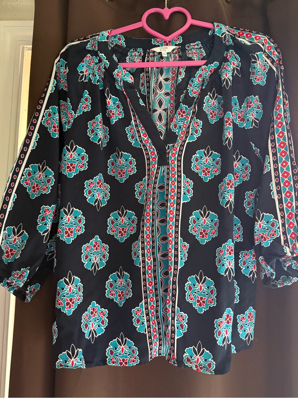 crown & ivy Black Floral Split-Neck Blouse with Teal and Red Print